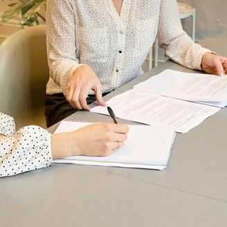 Managing Payroll for Small Businesses in Hong Kong: Setup, Compliance, and Workflow