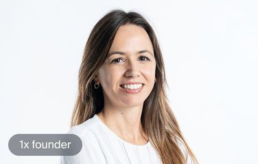 Helena Flores