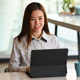 Advantages of Using an All-in-One Platform for SME Accounting and Corporate Services