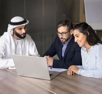 <i>Smart software</i>plus <i>expert accountants</i>, working together for you